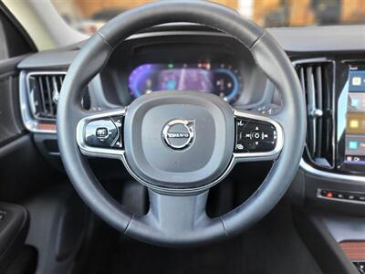 2024 Volvo S60 B5 Plus Dark Theme   - Photo 19 - Bountiful, UT 84010