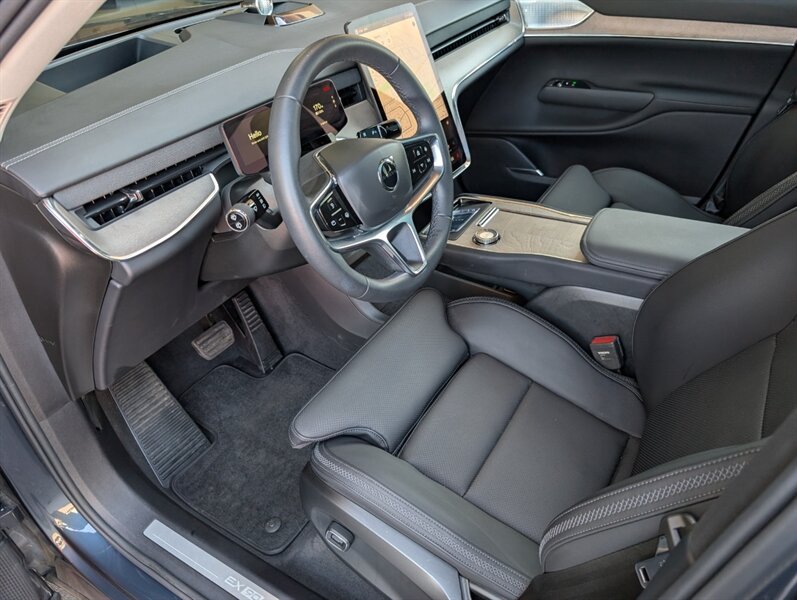 2025 Volvo EX90 Twin Motor Performance Ultra - Photo 2 - Bountiful, UT 84010