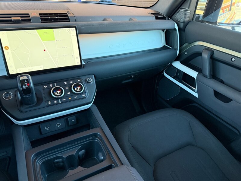 2022 Land Rover Defender 90 Standard - Photo 18 - St. George, UT 84770-2625