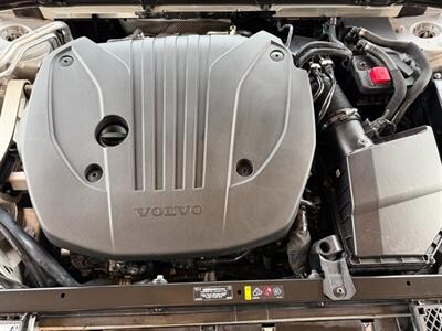 2024 Volvo S60 B5 Plus Dark Theme   - Photo 4 - St. George, UT 84770-2625