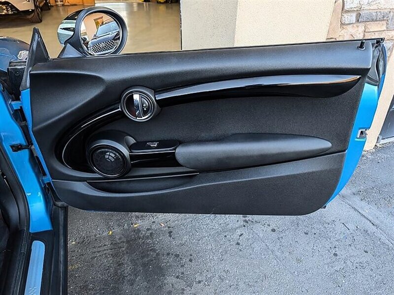 2016 MINI Cooper S Convertible - Photo 36 - Bountiful, UT 84010