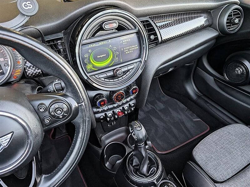 2016 MINI Cooper S Convertible - Photo 33 - Bountiful, UT 84010