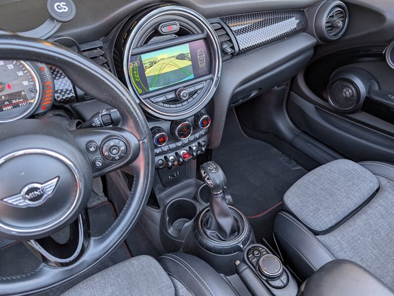 2016 MINI Cooper S Convertible - Photo 32 - Bountiful, UT 84010