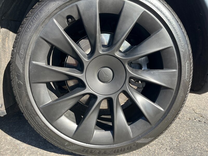 2022 Tesla Model Y Long Range - Photo 37 - St. George, UT 84770-2625