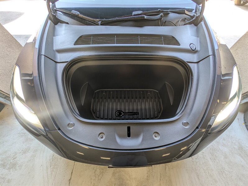 2021 Tesla Model Y Long Range w/ Acceleration Boost - Photo 17 - Bountiful, UT 84010
