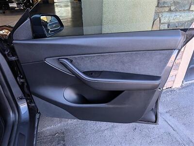 2021 Tesla Model Y Long Range  w/ Acceleration Boost - Photo 29 - Bountiful, UT 84010