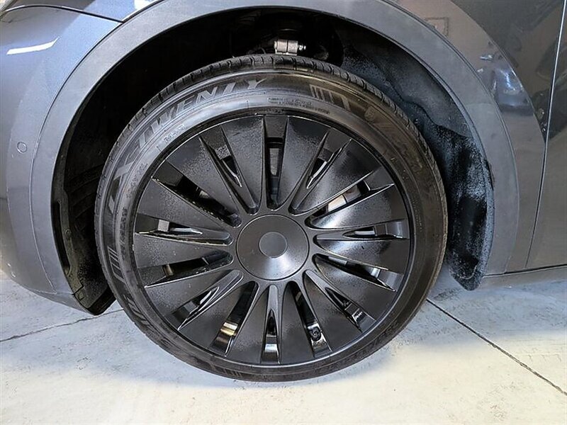 2021 Tesla Model Y Long Range w/ Acceleration Boost - Photo 15 - Bountiful, UT 84010