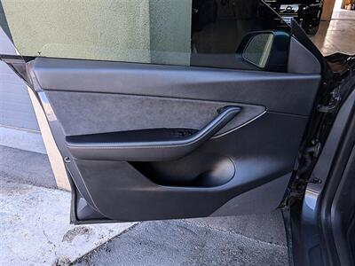 2021 Tesla Model Y Long Range  w/ Acceleration Boost - Photo 18 - Bountiful, UT 84010