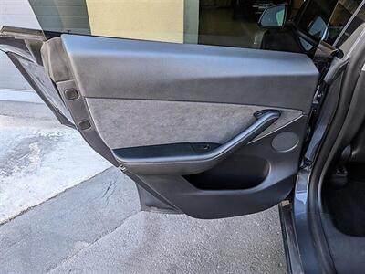 2021 Tesla Model Y Long Range  w/ Acceleration Boost - Photo 24 - Bountiful, UT 84010