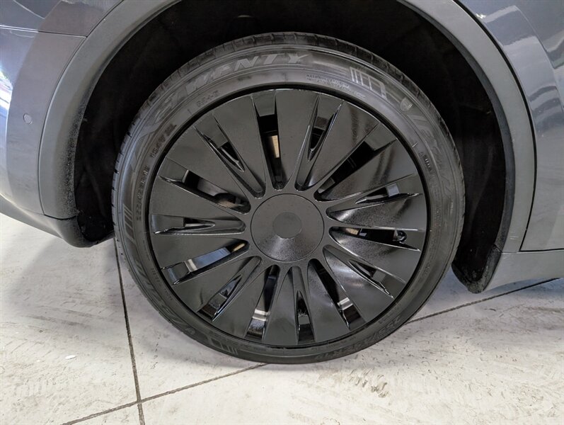 2021 Tesla Model Y Long Range w/ Acceleration Boost - Photo 13 - Bountiful, UT 84010