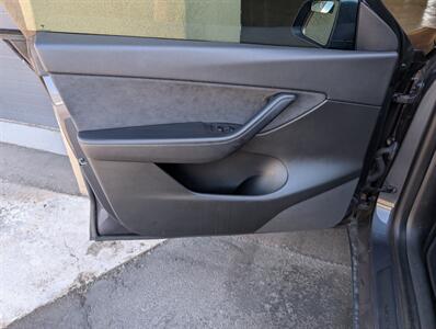 2021 Tesla Model Y Long Range w/ Acceleration Boost - Photo 18 - Bountiful, UT 84010