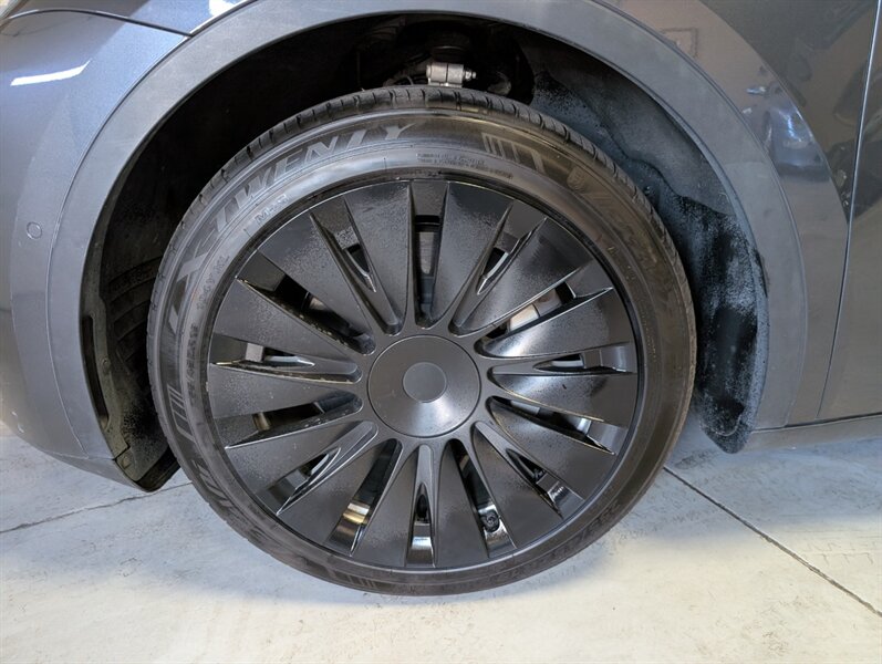 2021 Tesla Model Y Long Range w/ Acceleration Boost - Photo 15 - Bountiful, UT 84010