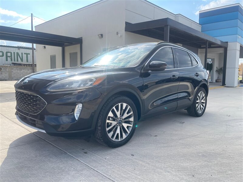 2020 Ford Escape Titanium   - Photo 1 - Donna, TX 78537