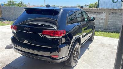 2017 Jeep Grand Cherokee Laredo 75th Annivers   - Photo 3 - Donna, TX 78537