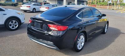 2015 Chrysler 200 Limited   - Photo 3 - Donna, TX 78537