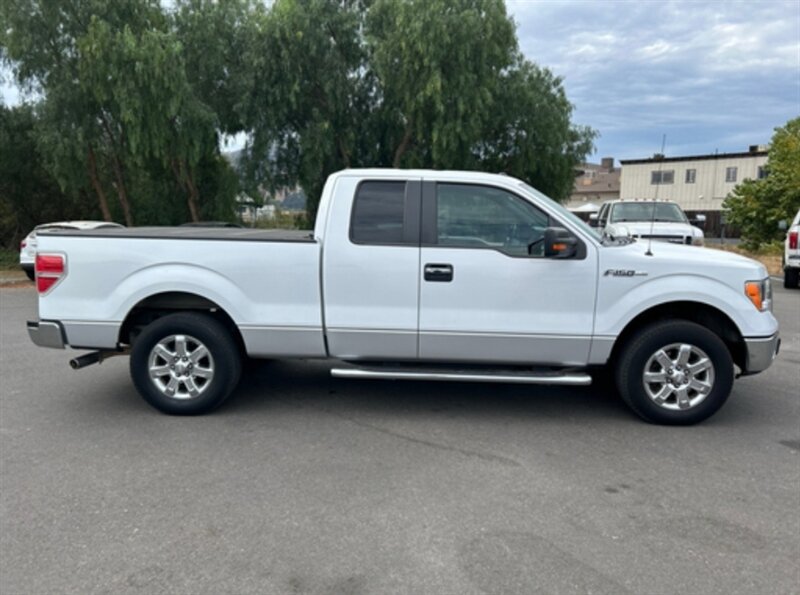 2013 Ford F-150 XLT photo 8