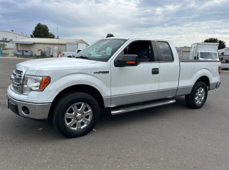 2013 Ford F-150 XLT photo 13