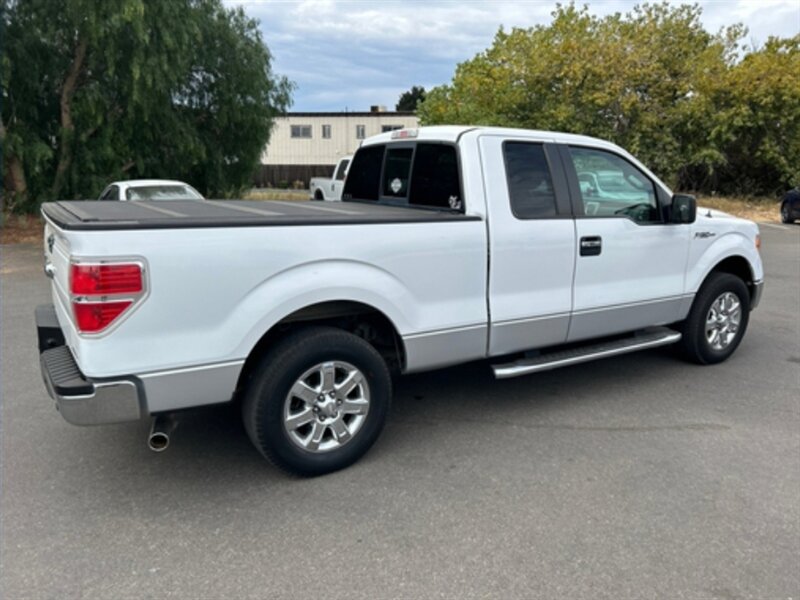 2013 Ford F-150 XLT photo 18