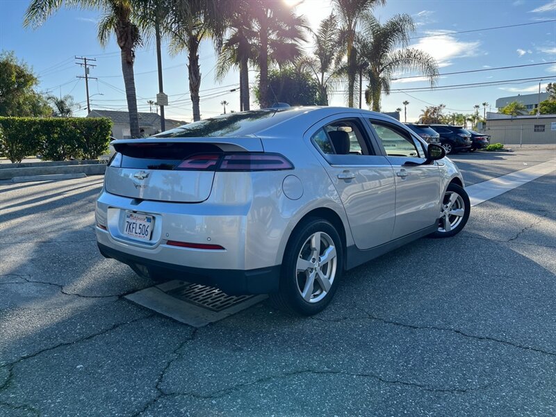 2015 Chevrolet Volt Base photo 5