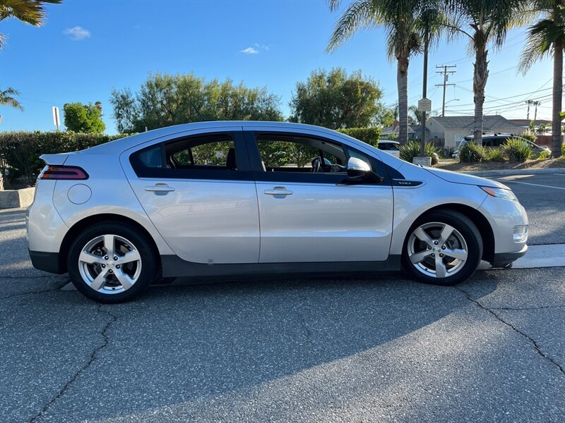 2015 Chevrolet Volt Base photo 4