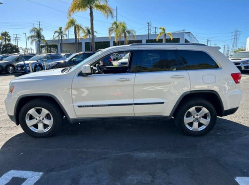 2011 Jeep Grand Cherokee Laredo photo 16