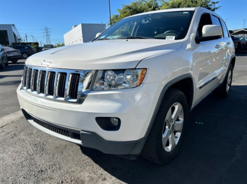 2011 Jeep Grand Cherokee Laredo photo 17