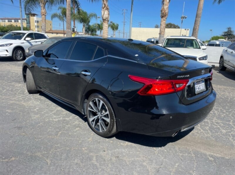 2018 Nissan Maxima SV photo 7