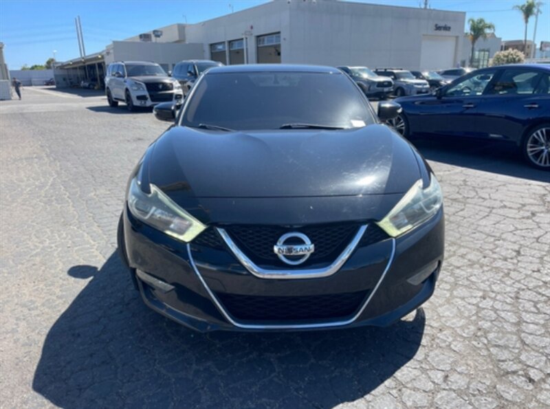 2018 Nissan Maxima SV photo 9