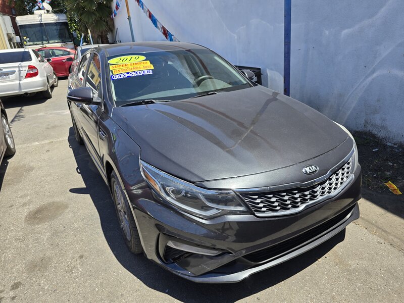 2019 Kia Optima LX photo 5