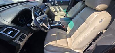 2015 Ford Explorer XLT   - Photo 8 - Bell, CA 90201