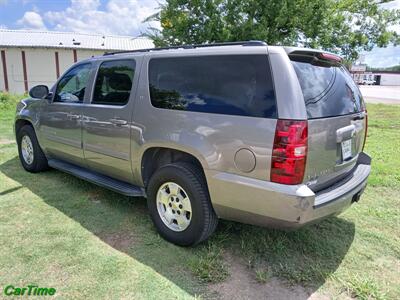 2008 Chevrolet Suburban LT   - Photo 3 - Rosenberg, TX 77471