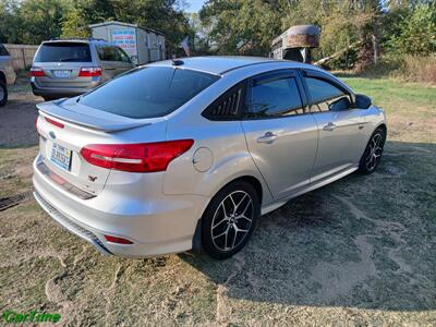2015 Ford Focus SE - Photo 4 - Rosenberg, TX 77471