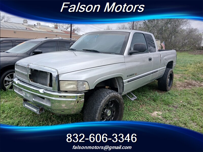 2001 Dodge Ram 1500 SLT   - Photo 1 - Rosenberg, TX 77471