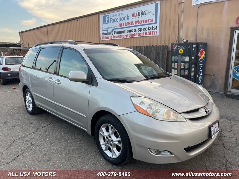 2006 Toyota Sienna XLE photo 2