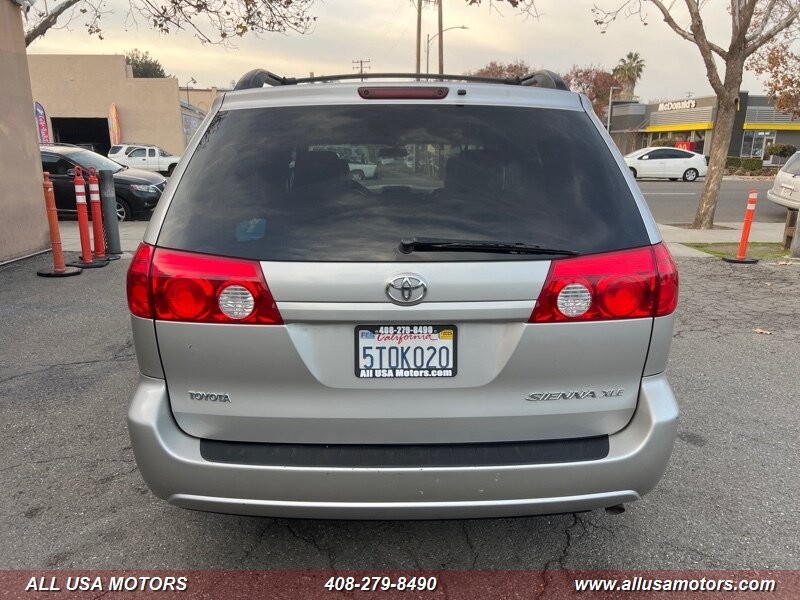 2006 Toyota Sienna XLE photo 8