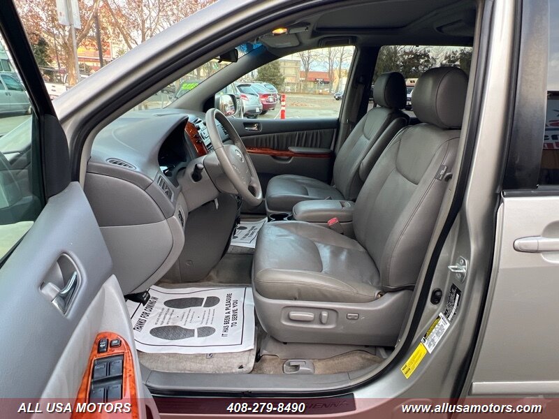 2006 Toyota Sienna XLE photo 19