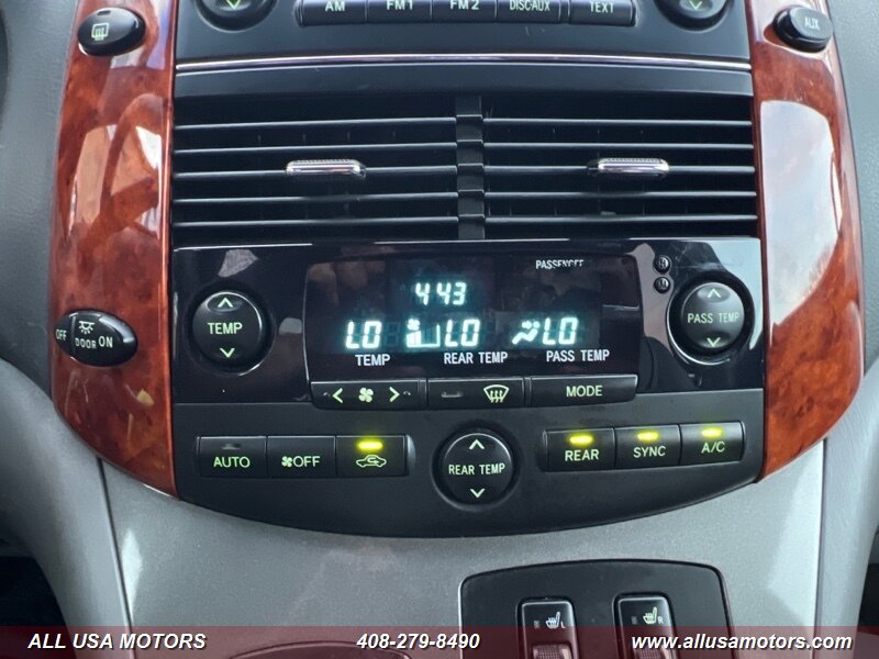 2006 Toyota Sienna XLE photo 34