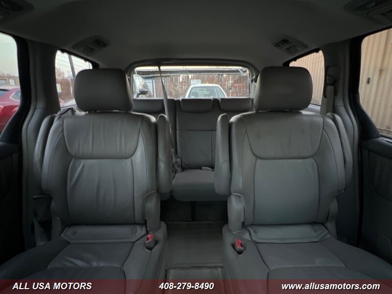 2006 Toyota Sienna XLE photo 26