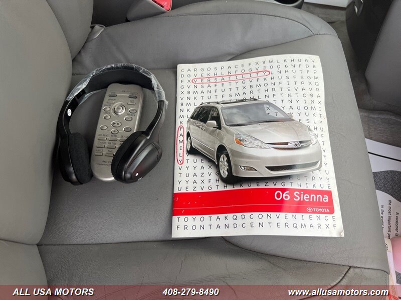 2006 Toyota Sienna XLE photo 46