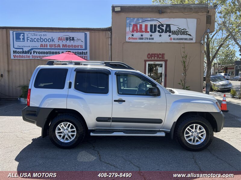 2014 Nissan Xterra S  