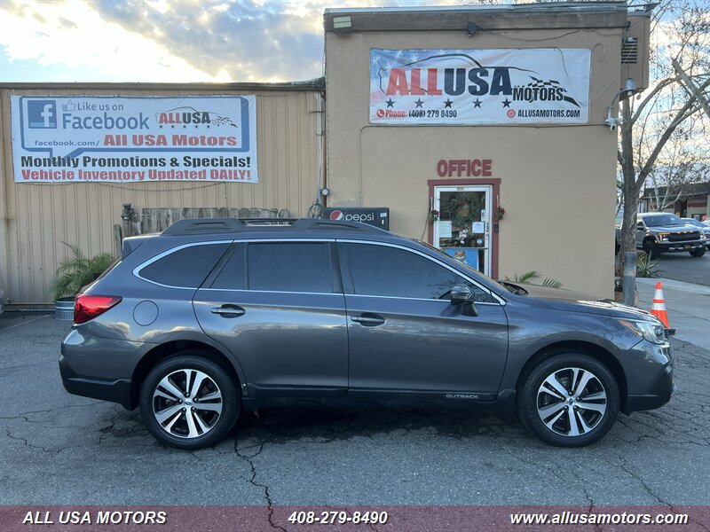 2018 Subaru Outback Limited's photo