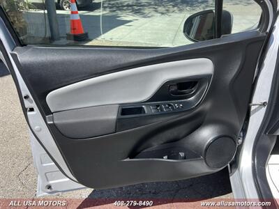 2015 Toyota Yaris 5-Door L   - Photo 10 - San Jose, CA 95116