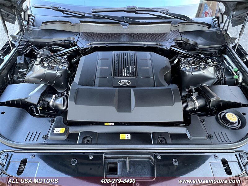 2017 Land Rover Range Rover HSE photo 13