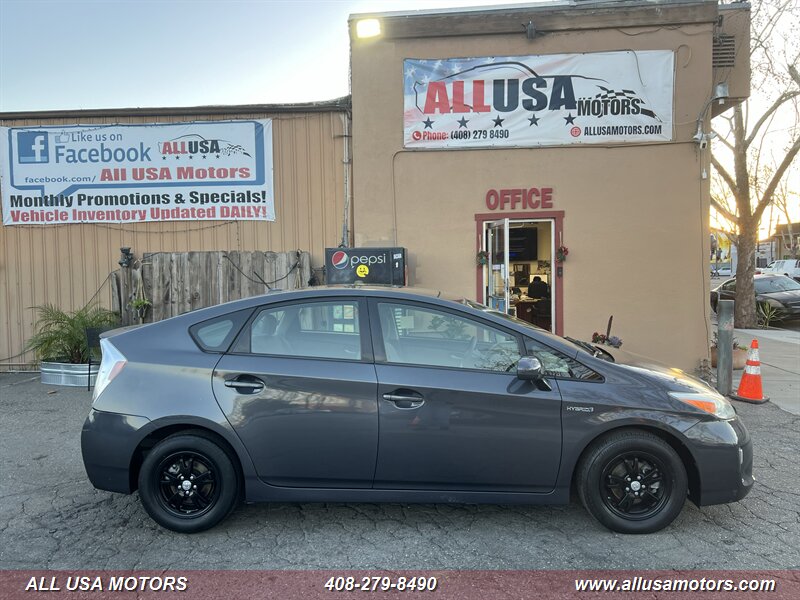 2013 Toyota Prius Three