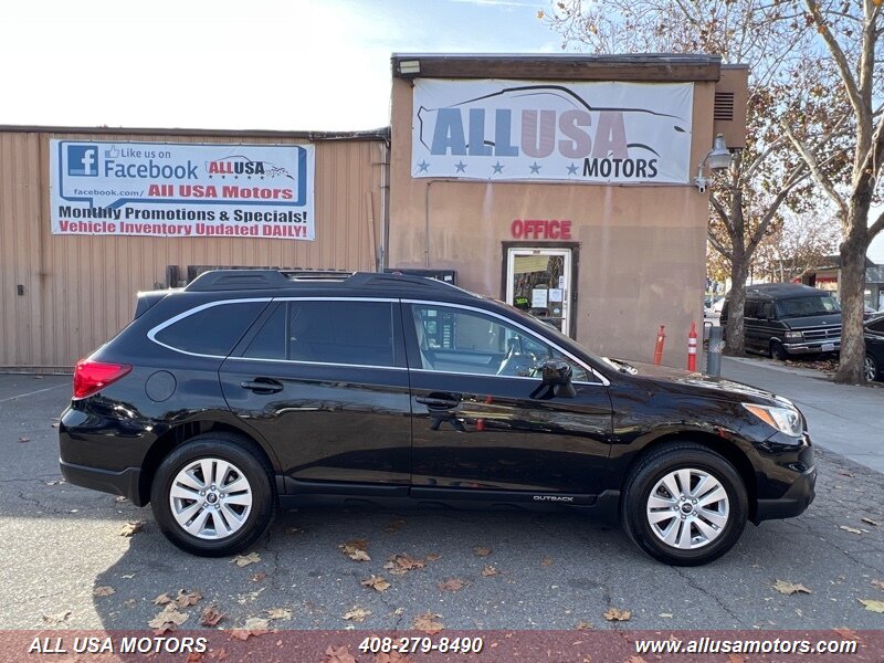 Subaru Outback's photo