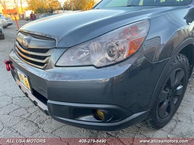 2011 Subaru Outback 2.5i Premium   - Photo 11 - San Jose, CA 95116