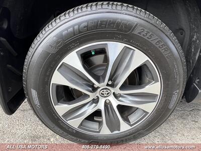 2020 Toyota Highlander XLE   - Photo 12 - San Jose, CA 95116