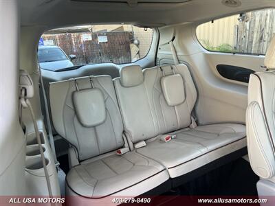 2017 Chrysler Pacifica Limited   - Photo 34 - San Jose, CA 95116