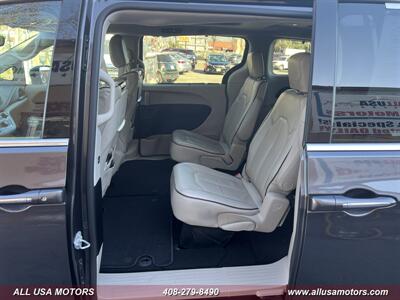 2017 Chrysler Pacifica Limited   - Photo 21 - San Jose, CA 95116