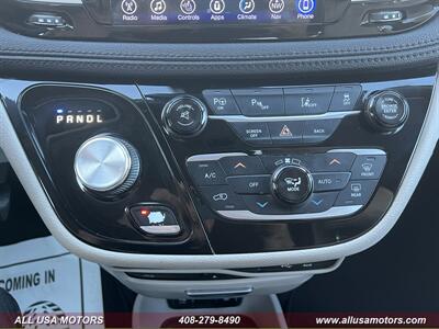 2017 Chrysler Pacifica Limited   - Photo 50 - San Jose, CA 95116